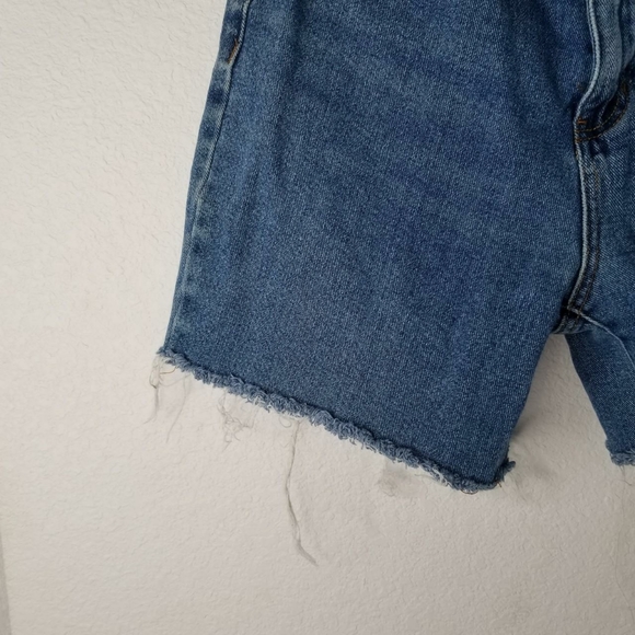 Pacsun Medium Wash High Rise Denim Shorts Size 28 - Picture 3 of 7
